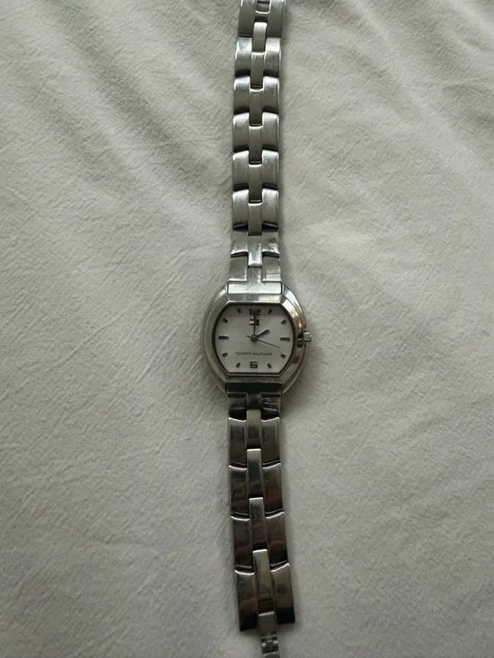 Tommy Hilfiger Silver Metal Bracelet Watch - Picture 3 of 6